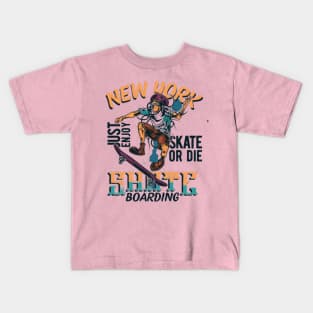 Illustration of reggae man on skate board Kids T-Shirt